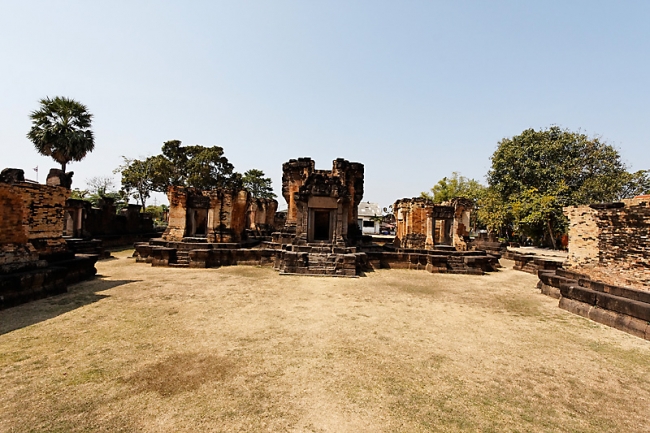 04-Prasat Sa Kamphaeng Yai-009